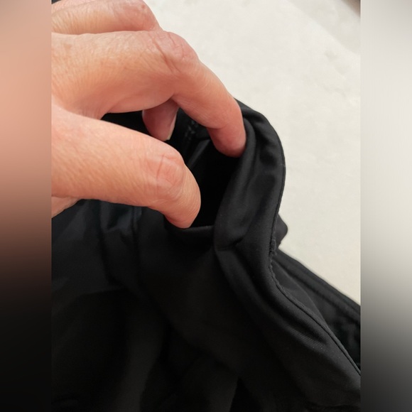 Lululemon Gear Up Crop 17” Black Mesh Details Leggings Size 8 - Picture 10 of 13